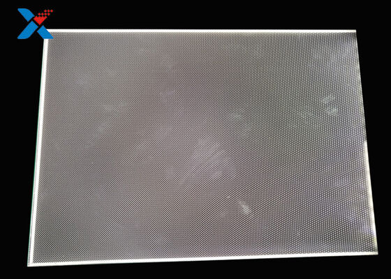 明確な風防ガラスの鋳造物のアクリルの軽いガイドのパネル レーザーは紫外線印刷に点を打つ